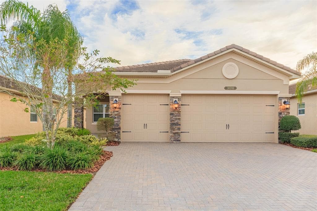 30200 SOUTHERNWOOD COURT