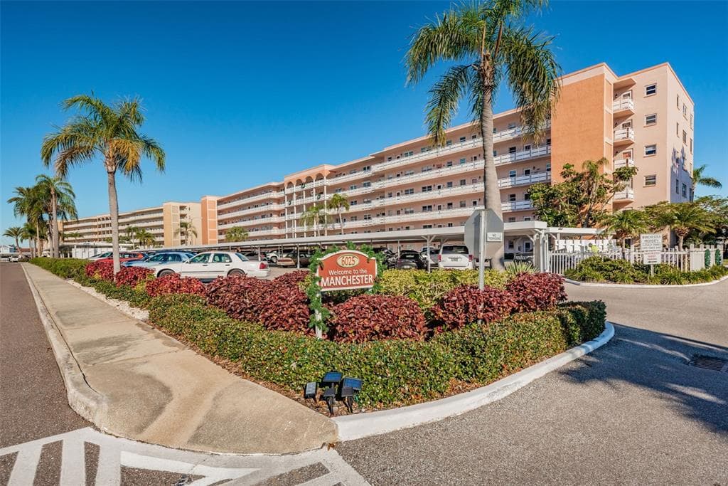6025 SHORE BOULEVARD S UNIT 406 GULFPORT, FL 33707