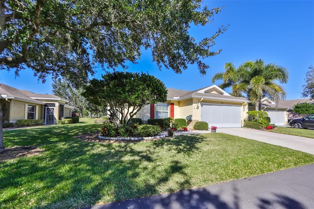 1242 CORINTH GREENS DRIVE UNIT 1242 SUN CITY CENTER, FL 33573