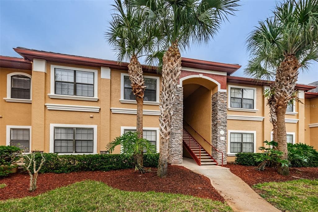 2209 PORTOFINO PLACE UNIT 2525 PALM HARBOR, FL 34683