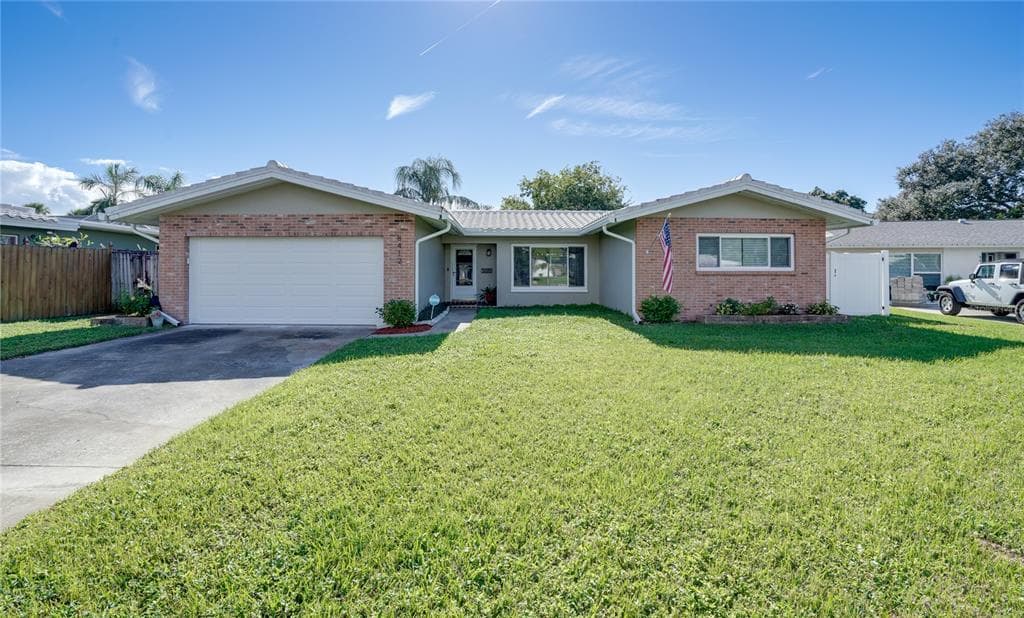 8412 BOULDER PLACE TAMPA, FL 33615