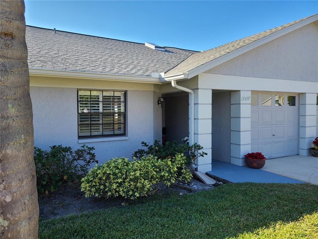 2357 BEVERLY DRIVE UNIT 104 DUNEDIN, FL 34698