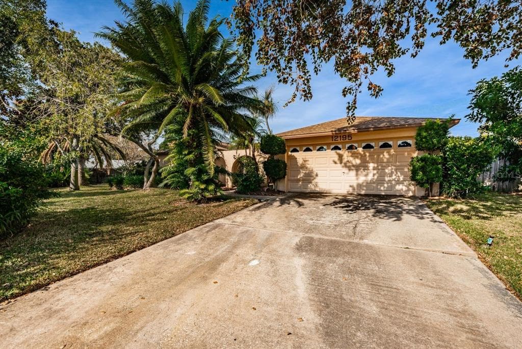 12195 ORANGE BLOSSOM DRIVE SEMINOLE, FL 33772
