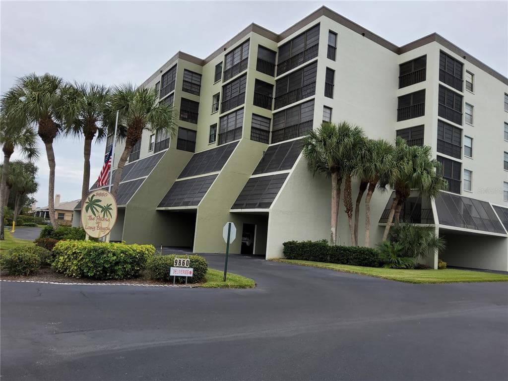 9860 62ND TERRACE N UNIT 1040 ST PETERSBURG, FL 33708