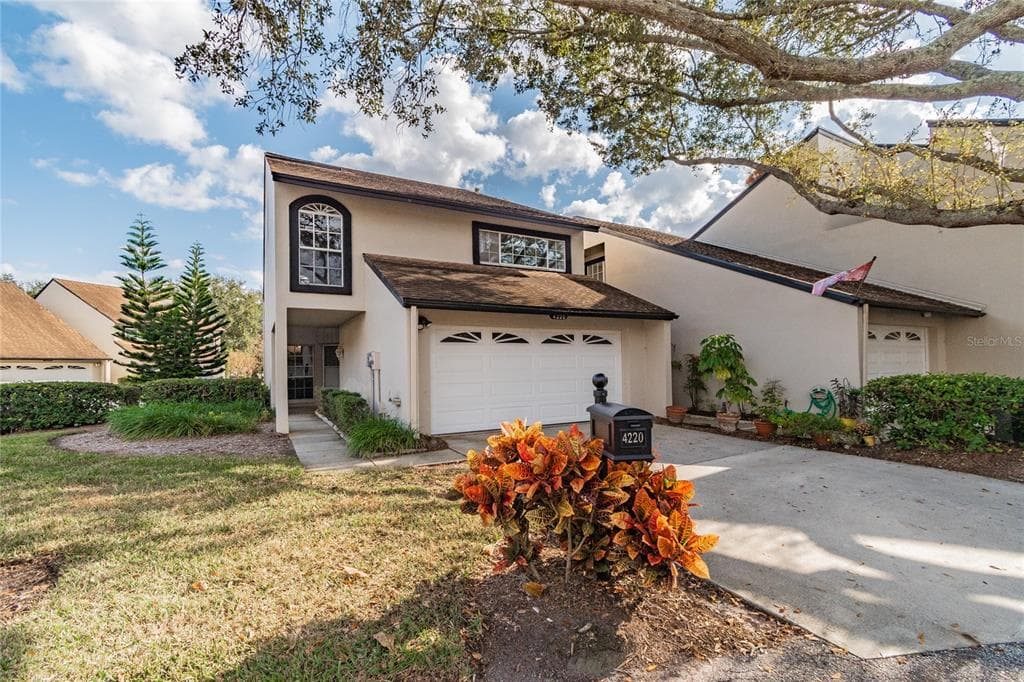 4220 ARBORWOOD LANE TAMPA, FL 33618