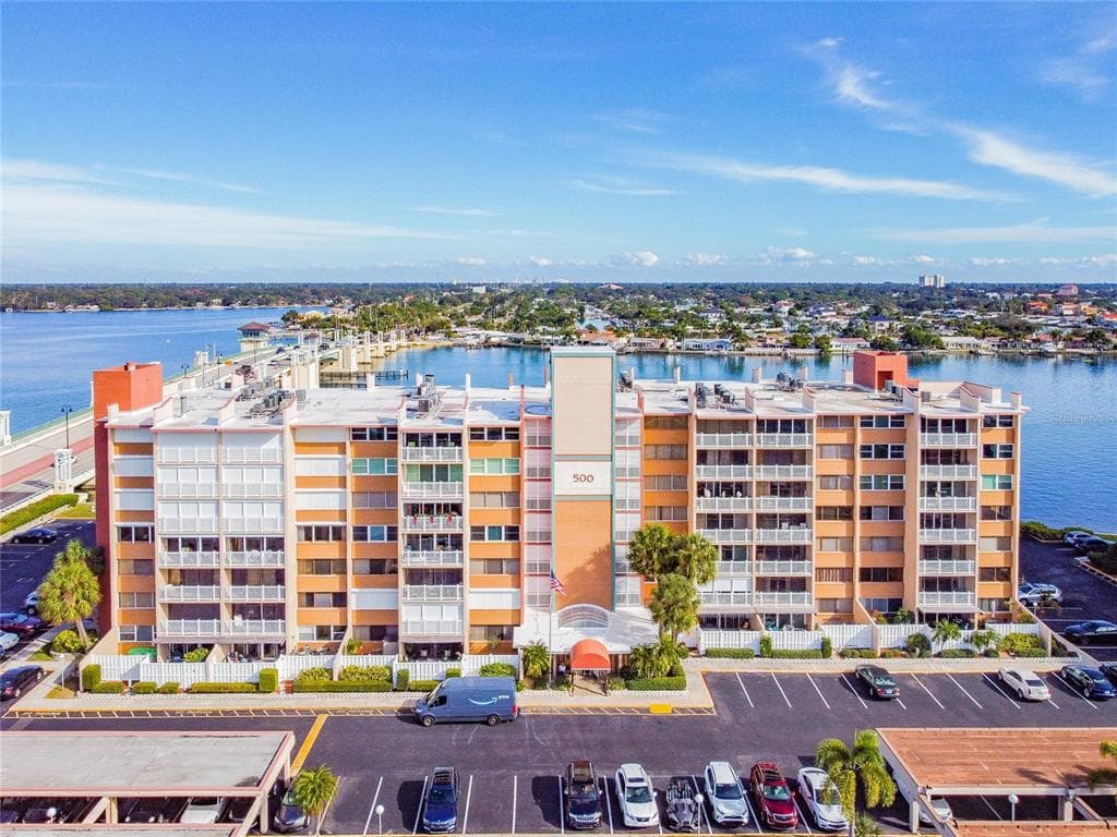 500 TREASURE ISLAND CAUSEWAY UNIT 401 TREASURE ISLAND, FL 33706
