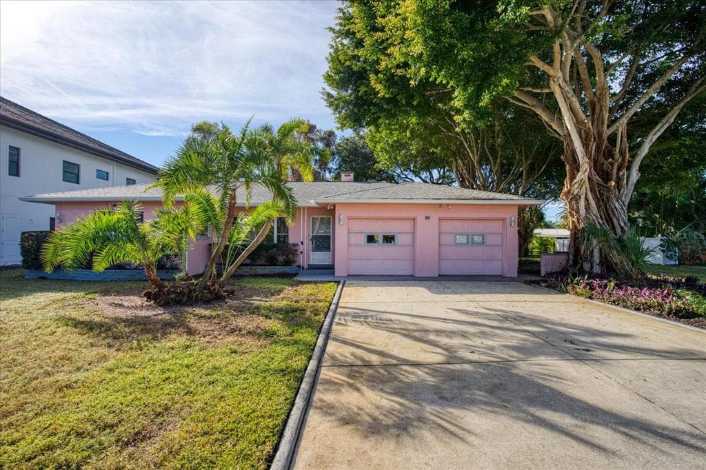106 15TH STREET BELLEAIR BEACH, FL 33786