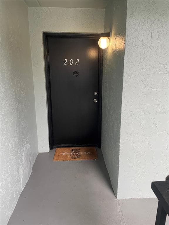 2880 SOMERSET PARK DRIVE UNIT 202 TAMPA, FL 33613