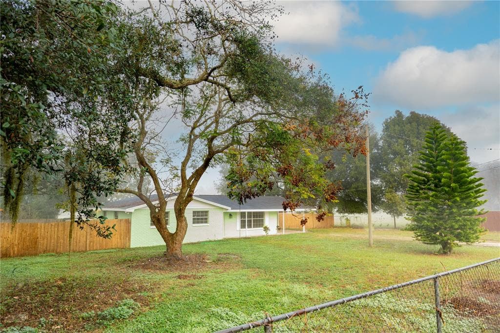 5118 HIGHVIEW ROAD SEFFNER, FL 33584