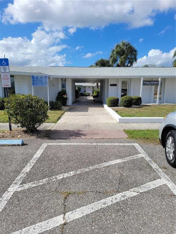 1601 RICKENBACKER DRIVE SUN CITY CENTER, FL 33573