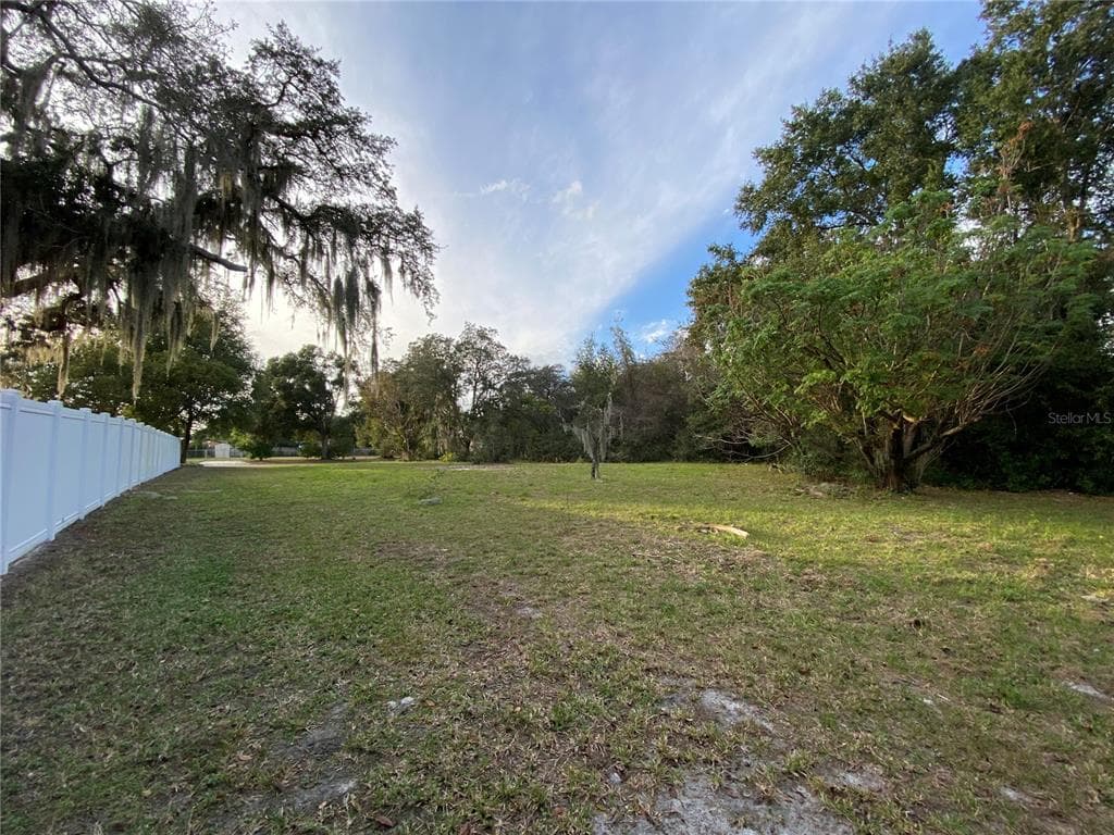 1545 PAULA DRIVE