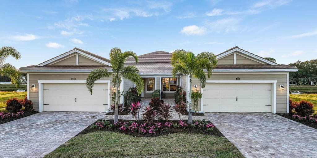 8788 RAIN SONG ROAD UNIT 384 SARASOTA, FL 34238