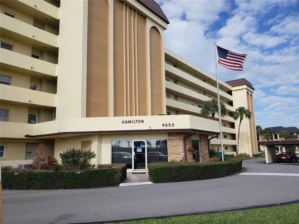 4650 COVE CIRCLE UNIT 308 ST PETERSBURG, FL 33708