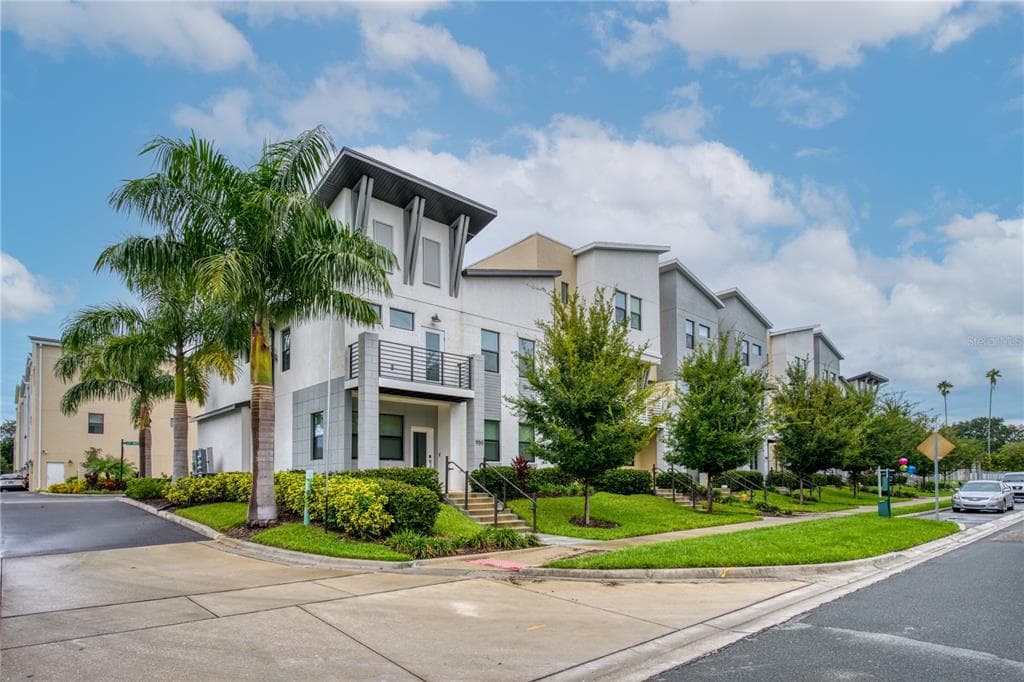 2538 13TH AVENUE N UNIT 19 ST PETERSBURG, FL 33713