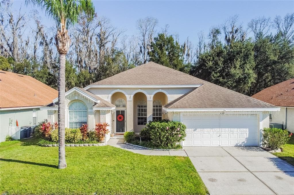 6341 WEATHERWOOD CIRCLE WESLEY CHAPEL, FL 33545