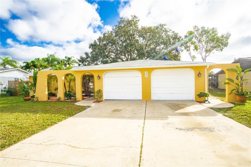 5644 CATSKILL ROAD HOLIDAY, FL 34690