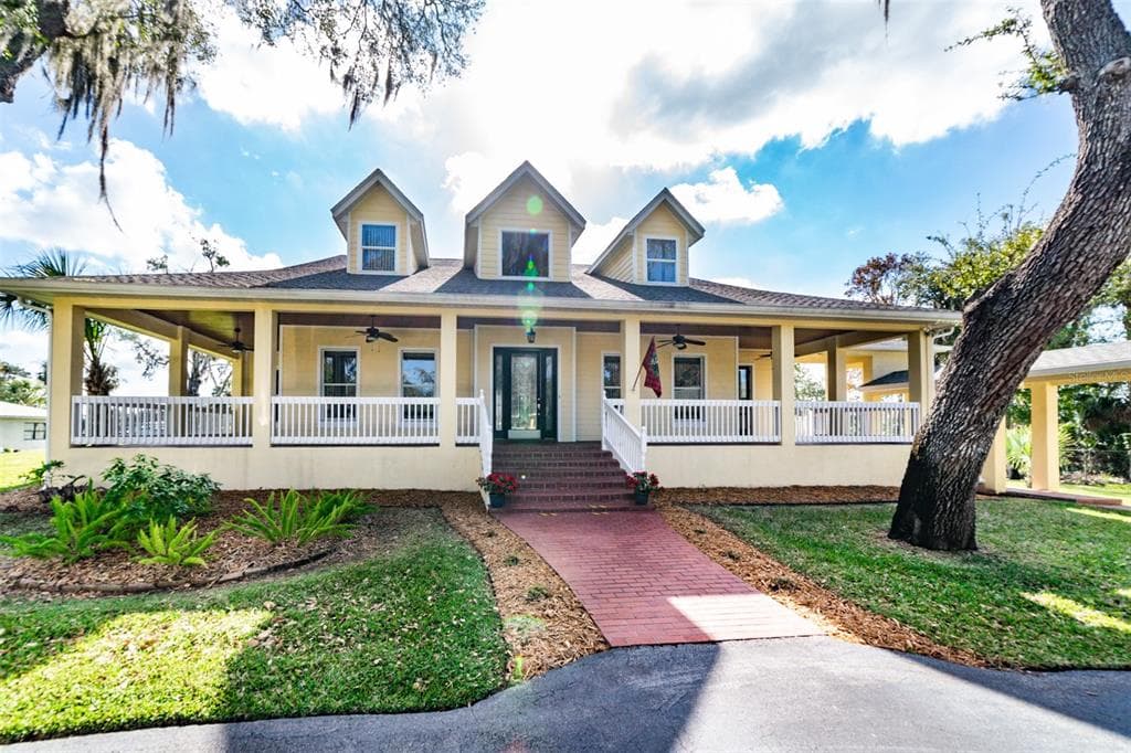 8013 LINESIDER DRIVE RIVERVIEW, FL 33578