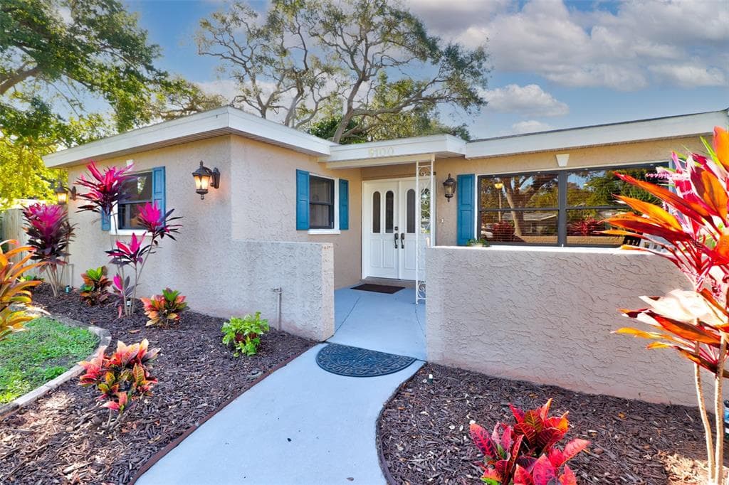 9100 78TH PLACE SEMINOLE, FL 33777