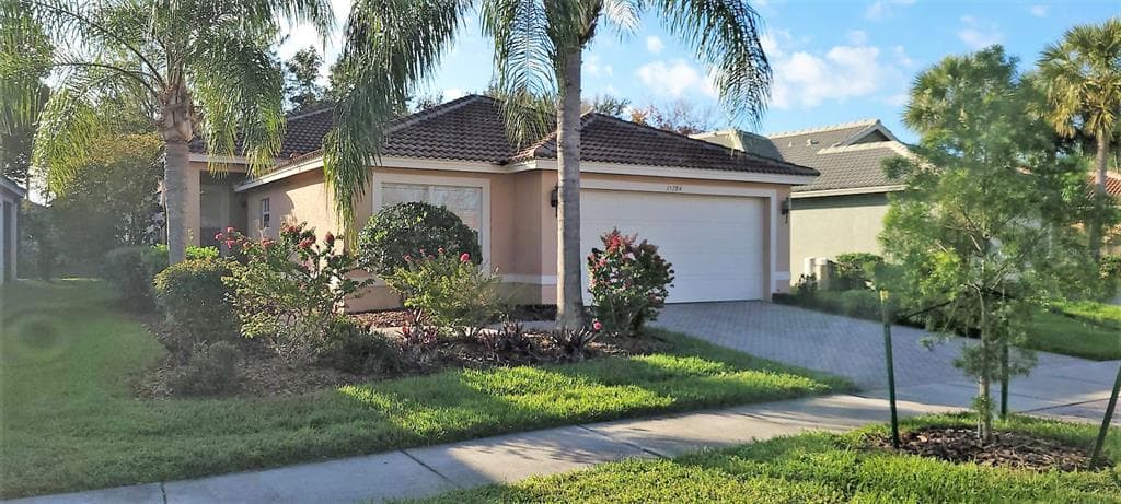 15784 CRYSTAL WATERS DRIVE WIMAUMA, FL 33598