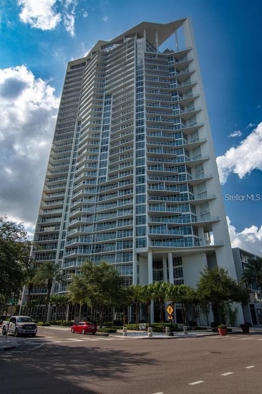 175 1ST STREET S UNIT 2304 ST PETERSBURG, FL 33701