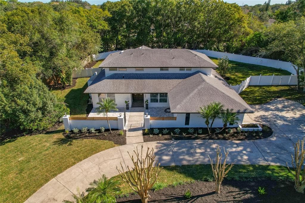 2251 PADDOCK CIRCLE