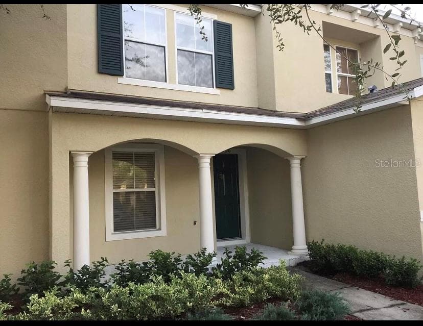 8106 SILENT CREEK DRIVE TAMPA, FL 33615