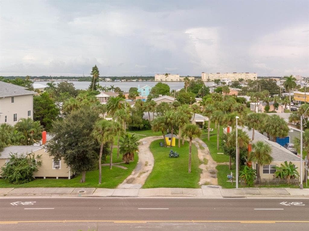 15405 GULF BOULEVARD UNIT B2 MADEIRA BEACH, FL 33708
