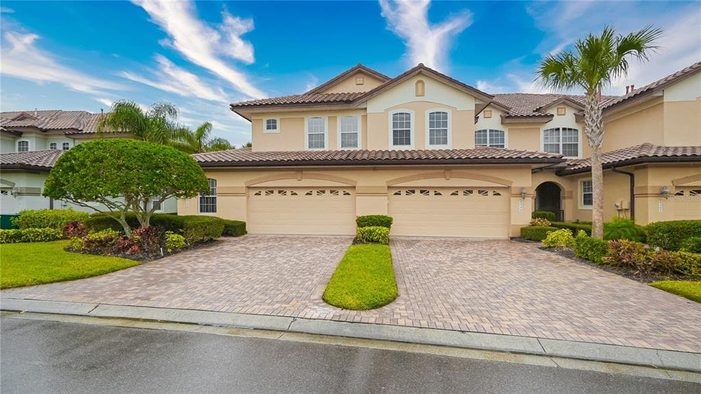 8368 MIRAMAR WAY UNIT 21 LAKEWOOD RANCH, FL 34202