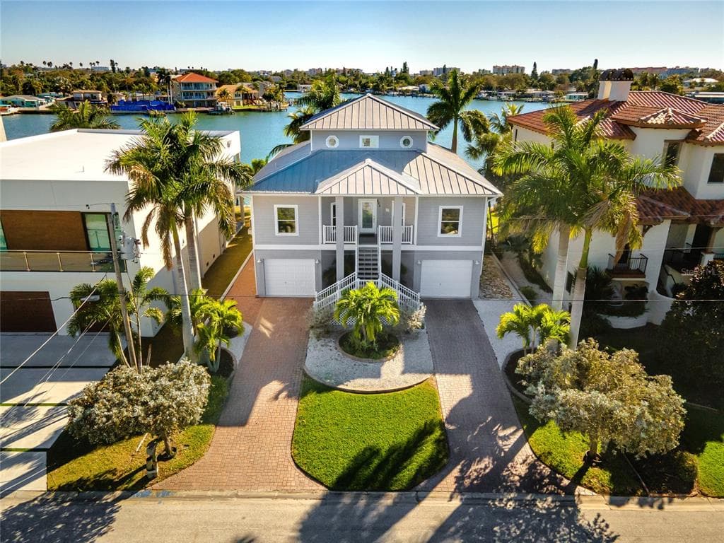 825 BAY POINT DRIVE MADEIRA BEACH, FL 33708