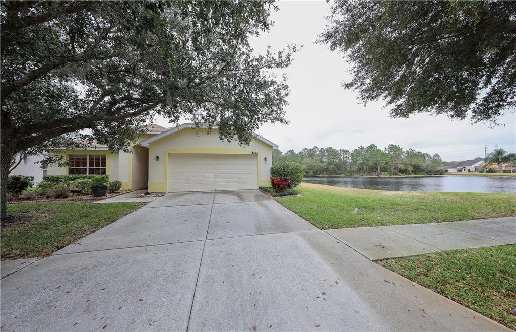 16324 BRIDGECROSSING DRIVE LITHIA, FL 33547