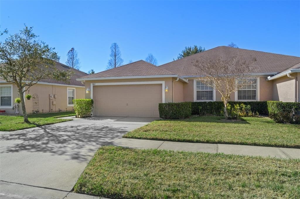 5805 AUTUMN SHIRE DRIVE ZEPHYRHILLS, FL 33541