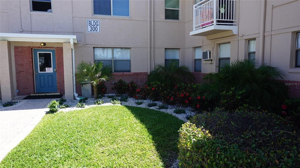 6700 SUNSET WAY UNIT 304 ST PETE BEACH, FL 33706