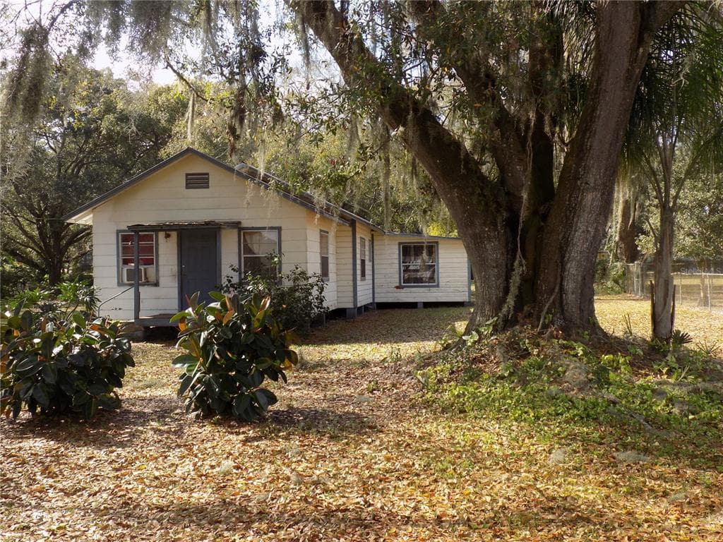 3007 WAYLON LANE VALRICO, FL 33596