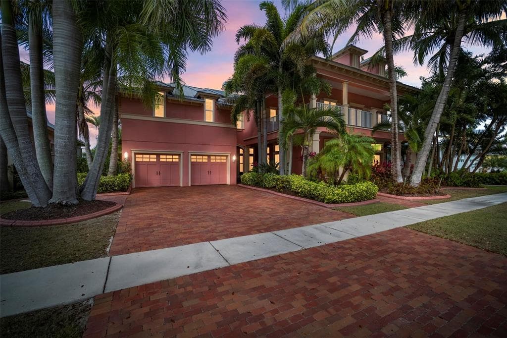 825 ISLEBAY DRIVE