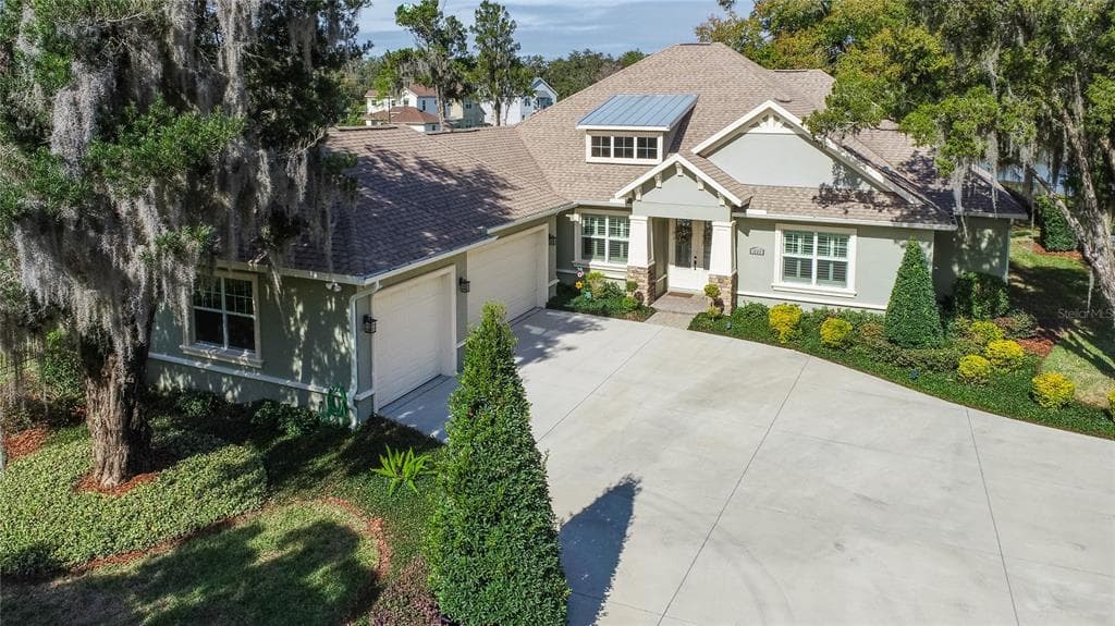 1225 LEISURE AVENUE TAMPA, FL 33613