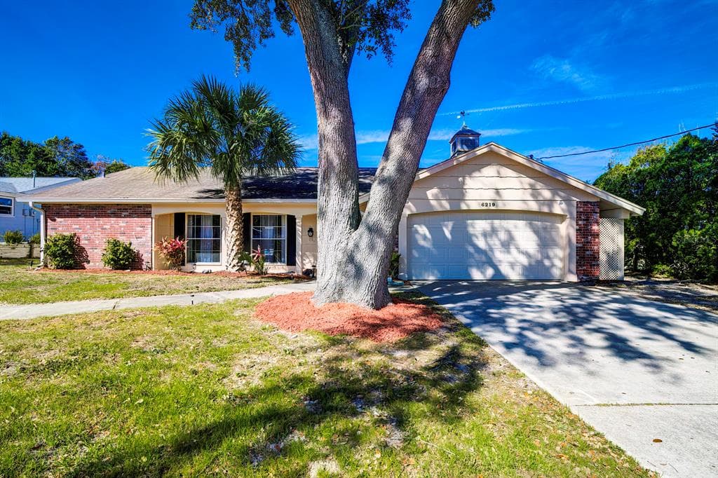 6219 WAYCROSS DRIVE SPRING HILL, FL 34606