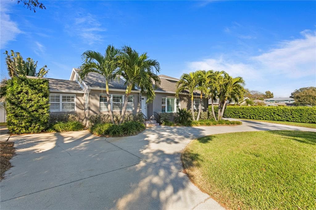 333 30TH AVENUE N ST PETERSBURG, FL 33704