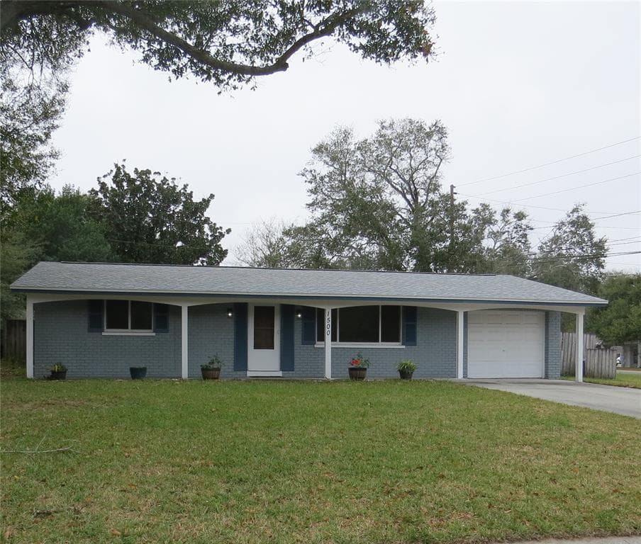 1500 LAUREL CIRCLE CLEARWATER, FL 33756