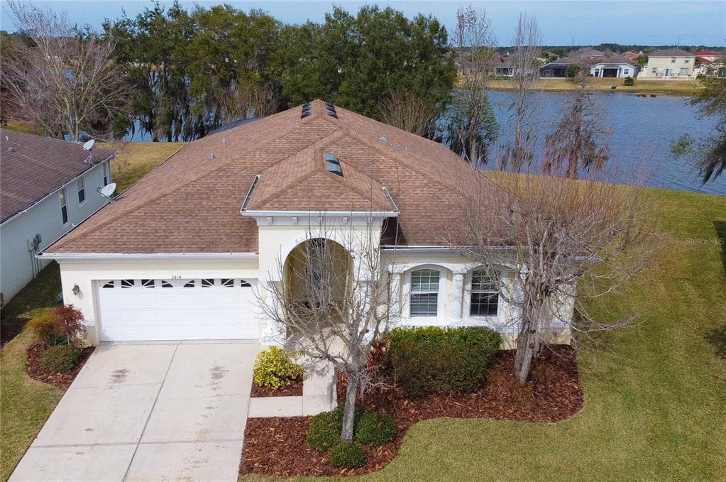 2414 WINNIPEG DRIVE