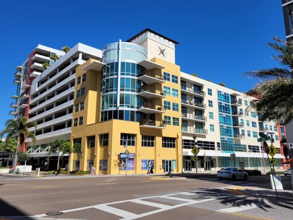 1120 E KENNEDY BOULEVARD UNIT 929