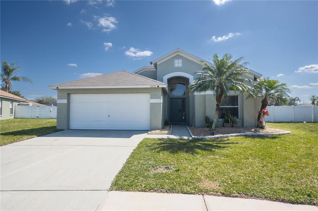 1212 CRIMSON CLOVER LANE WESLEY CHAPEL, FL 33543