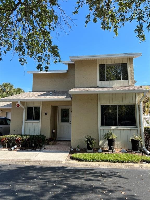 6525 CAPE SABLE WAY NE UNIT 2 ST PETERSBURG, FL 33702