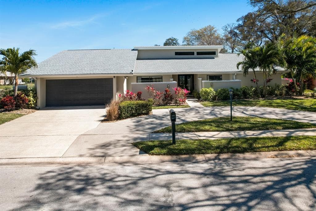 604 KNOLLWOOD DRIVE LARGO, FL 33770
