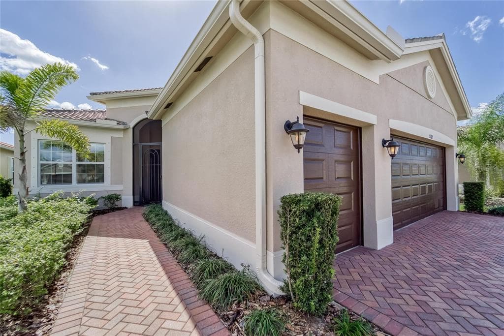 5105 SEA CORAL PLACE WIMAUMA, FL 33598