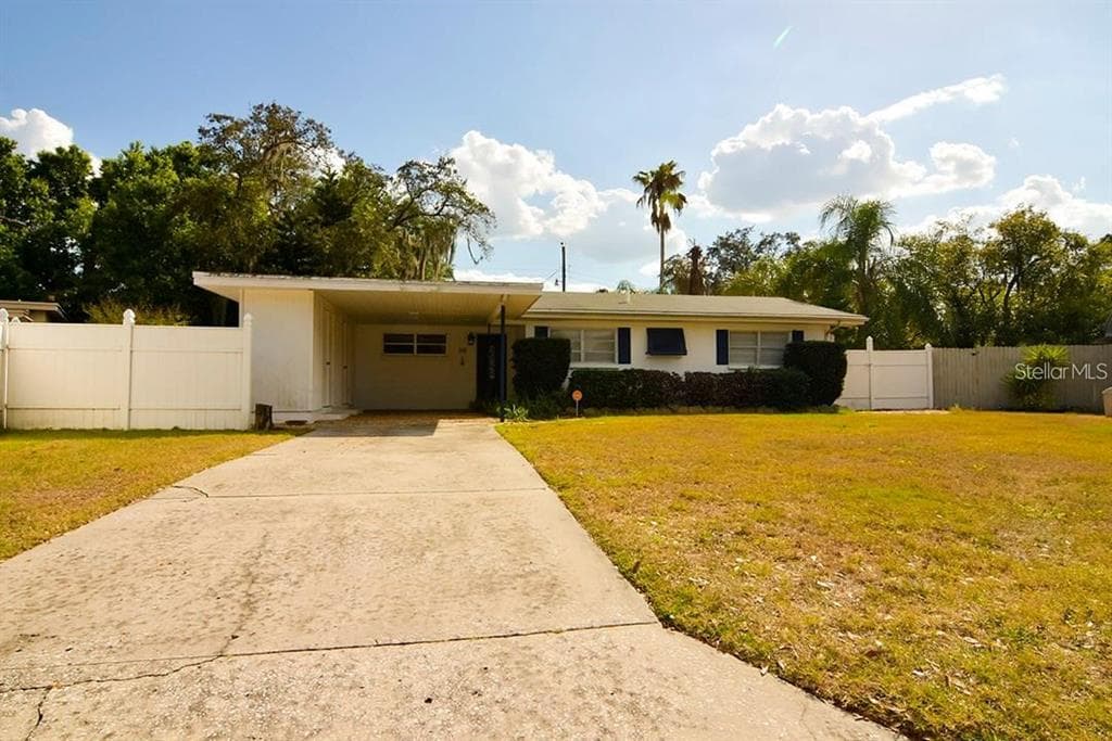 218 RHEA CIRCLE