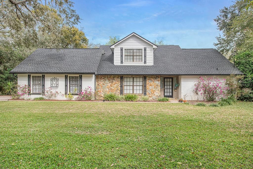 2406 VANDERVORT ROAD UNIT ROAD LUTZ, FL 33549