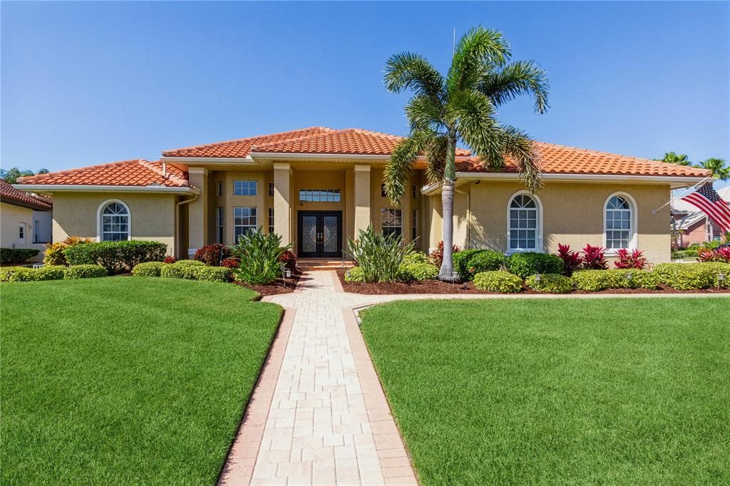 9806 MAKO COURT TAMPA, FL 33615