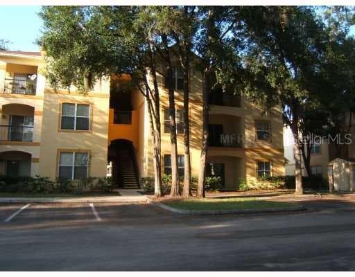 5602 PINNACLE HEIGHTS CIRCLE UNIT 311 TAMPA, FL 33624