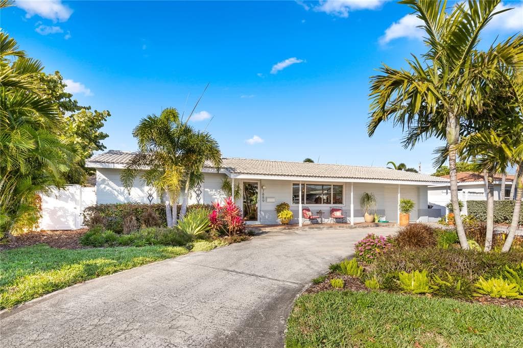 7889 3RD AVENUE S ST PETERSBURG, FL 33707