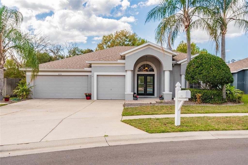 4205 MAST COURT LAND O LAKES, FL 34639